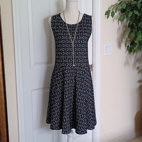 LIKE NEW! Leota "Ava" Fit & Flare Geo Jacquard Textured Dress Size 14/16 = 1L - Picture 1 of 6